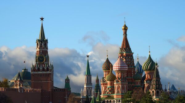 Torre Spasskaya do Kremlin de Moscou e Catedral Pokrovsky - Sputnik Brasil