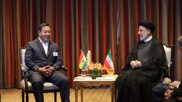 Luis Arce, el presidente de Bolivia, y Ebrahim Raisi, su homólogo de Irán - Sputnik Brasil