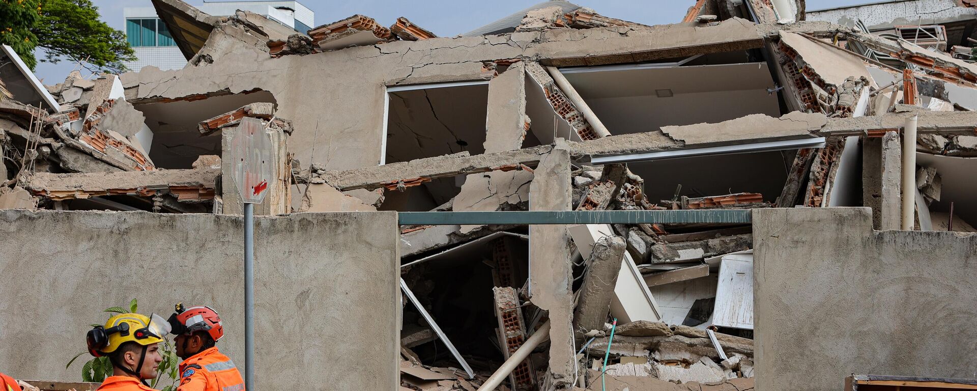 Prédio de cinco andares em construção desabou, na madrugada de 21 de setembro de 2022, no bairro Planalto, na Região Norte de Belo Horizonte, em Minas Gerais - Sputnik Brasil, 1920, 21.09.2022