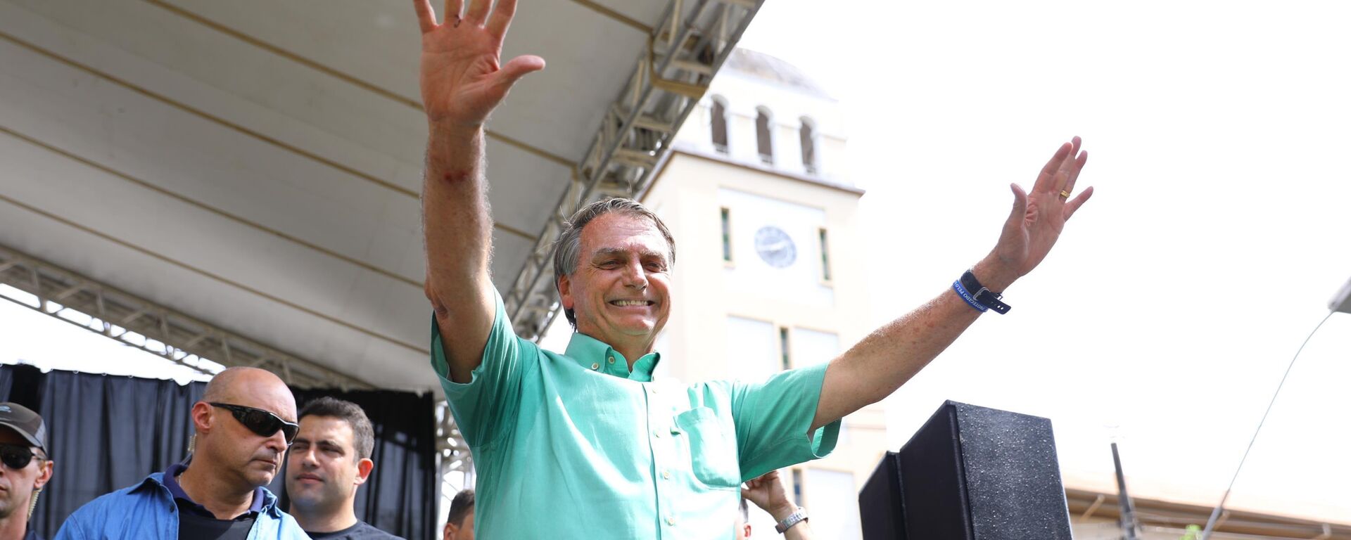 O candidato a presidente Jair Bolsonaro (PL) realiza campanha política na cidade de Divinópolis, em Minas Gerais, em 23 de setembro de 2022 - Sputnik Brasil, 1920, 23.09.2022