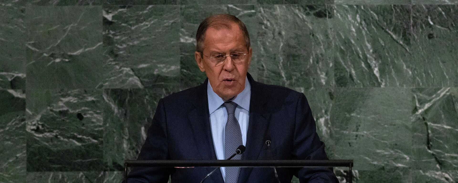 O ministro das Relações Exteriores da Rússia, Sergei Lavrov, discursa na 77ª sessão da Assembleia Geral das Nações Unidas, na sede da ONU em Nova York, em 24 de setembro de 2022 - Sputnik Brasil, 1920, 24.09.2022