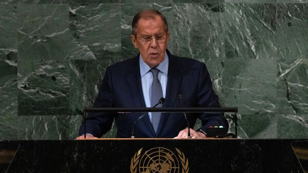 O ministro das Relações Exteriores da Rússia, Sergei Lavrov, discursa na 77ª sessão da Assembleia Geral das Nações Unidas, na sede da ONU em Nova York, em 24 de setembro de 2022 - Sputnik Brasil