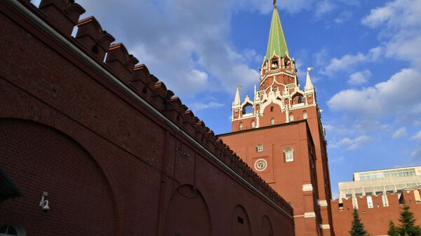Torre Troitskaya do Kremlin na Praça Vermelha, em Moscou - Sputnik Brasil