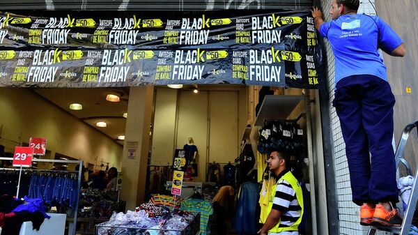 Loja anuncia promoção da Black Friday.  - Sputnik Brasil