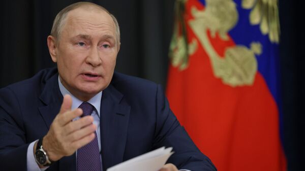 O presidente russo, Vladimir Putin, preside uma reunião sobre questões agrícolas por teleconferência, em Sochi, na Rússia, 27 de setembro de 2022 - Sputnik Brasil