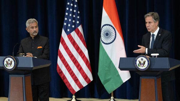 Antony Blinken, secretário de Estado dos EUA, e Subrahmanyam Jaishankar, ministro das Relações Exteriores da Índia, realizam coletiva de imprensa no Departamento de Estado em Washington, EUA, 27 de setembro de 2022 - Sputnik Brasil