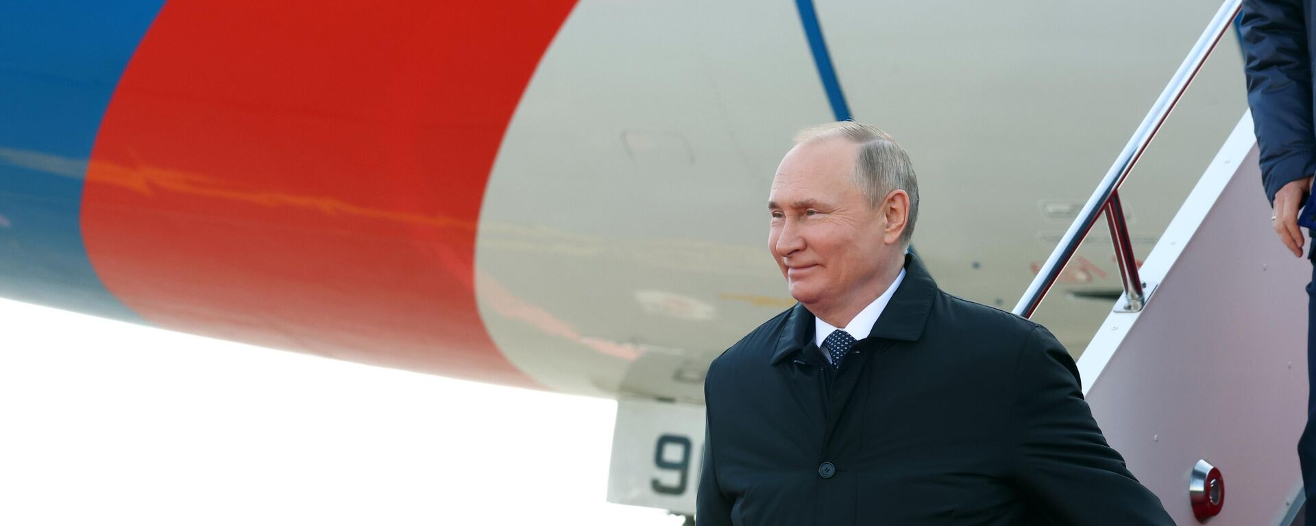 Chegada do presidente russo, Vladimir Putin, ao aeroporto de Astana, no Cazaquistão - Sputnik Brasil, 1920, 13.10.2022