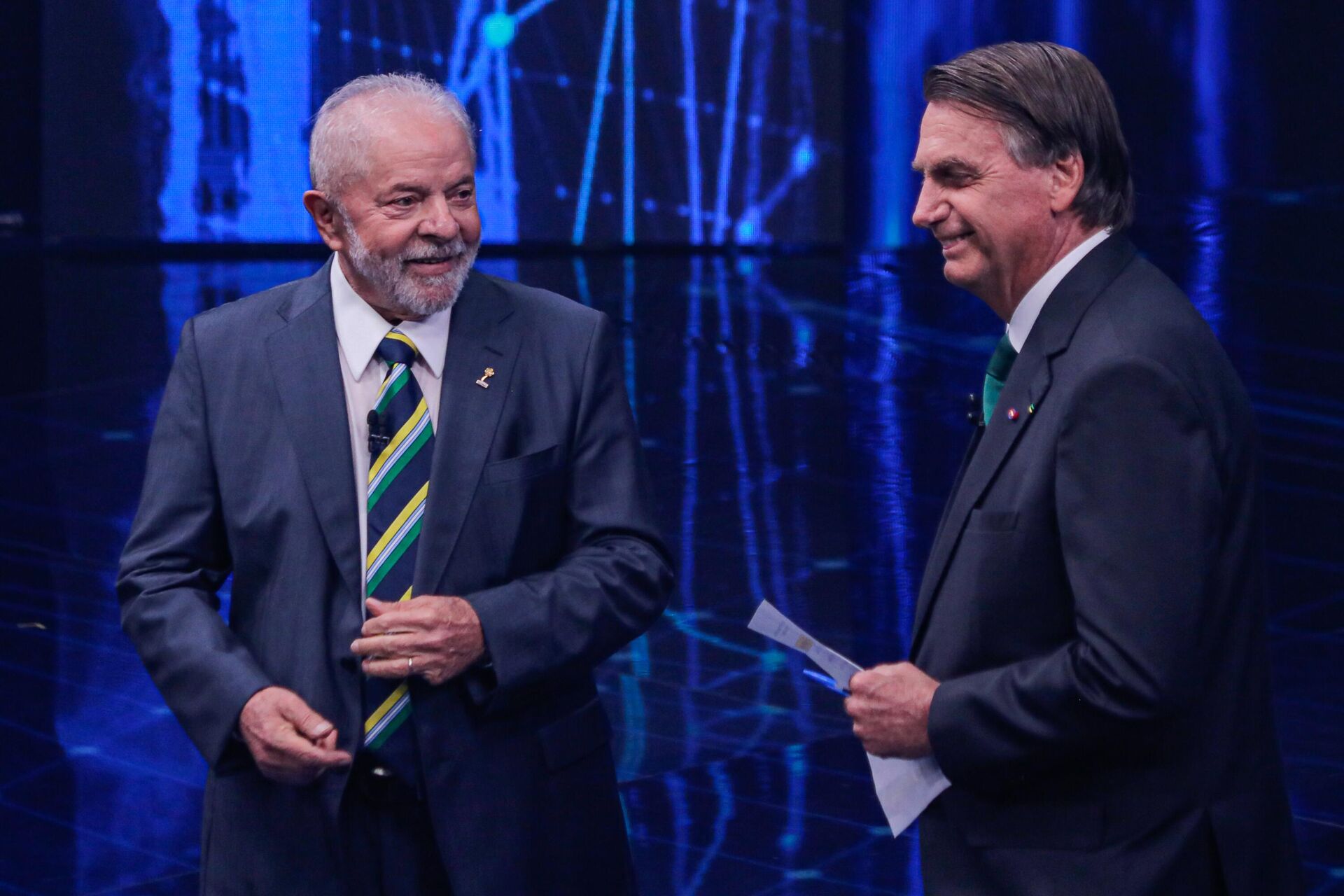 Lula da Silva e Jair Bolsonaro participam do debate presidencial promovido pela TV Bandeirantes. São Paulo, 16 de outubro de 2022. - Sputnik Brasil, 1920, 16.02.2023