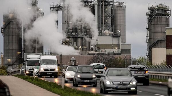 Fábrica de produtos químicos da empresa Evonik, em Wesseling, perto de Colônia, na Alemanha, em 6 de abril de 2022 - Sputnik Brasil