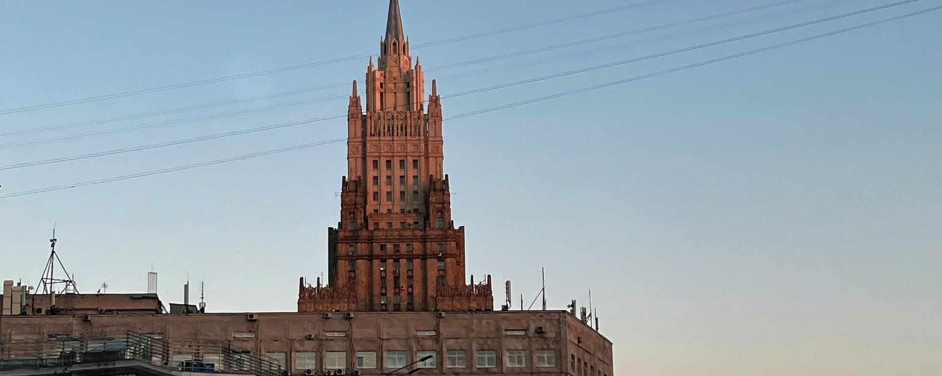 Espiral do prédio do Ministério das Relações Exteriores da Rússia em Moscou, Rússia, foto publicada em 18 de agosto de 2022 - Sputnik Brasil, 1920, 06.12.2022