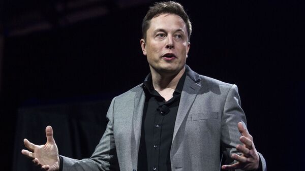 O CEO da Tesla Motors, Elon Musk, revela os novos produtos da empresa em Hawthorne, Califórnia, 30 de abril de 2015 - Sputnik Brasil