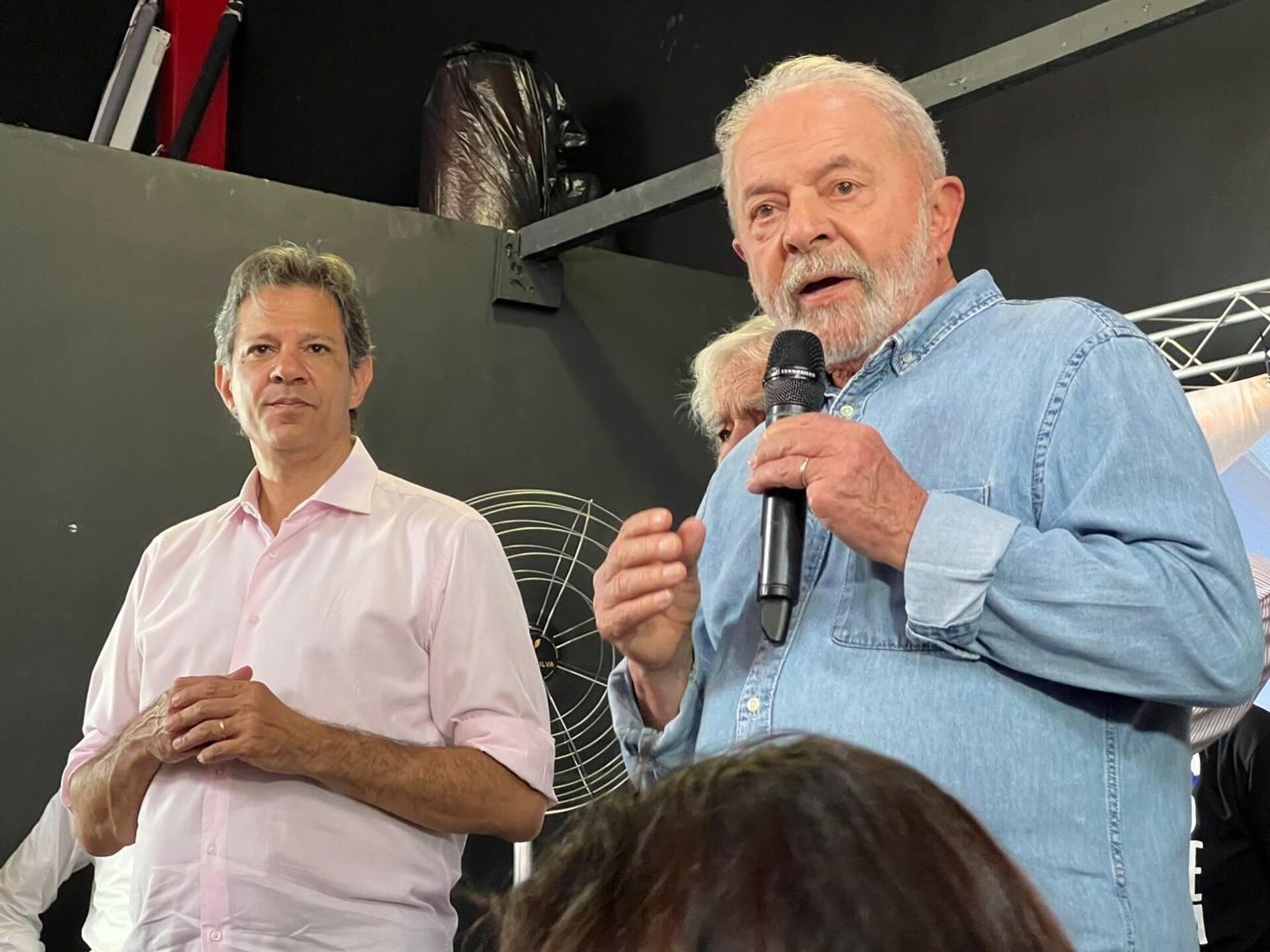 No último dia de campanha presidencial, Luiz Inácio Lula da Silva (PT) concede coletiva a jornalistas em São Paulo - Sputnik Brasil, 1920, 31.10.2022