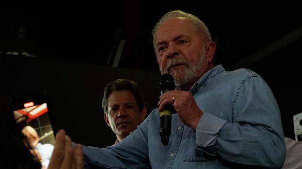 Luiz Inácio Lula da Silva (PT) discursa em São Paulo em ato no último dia da campanha presidencial de 2022 (foto de arquivo) - Sputnik Brasil