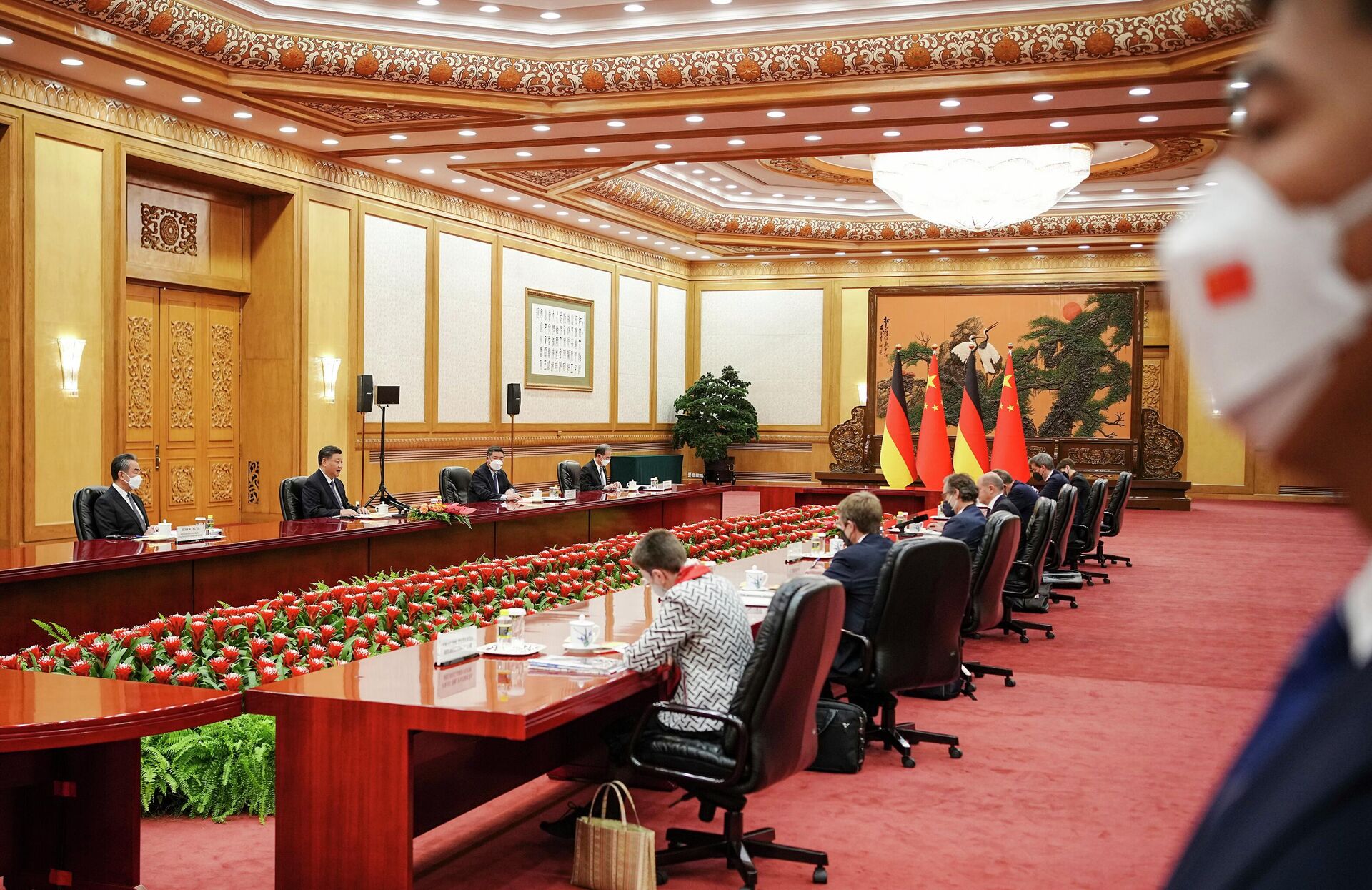 O presidente chinês Xi Jinping e o chanceler alemão Olaf Scholz participam de uma reunião no Grande Salão do Povo, 4 de novembro de 2022, em Pequim - Sputnik Brasil, 1920, 21.12.2022