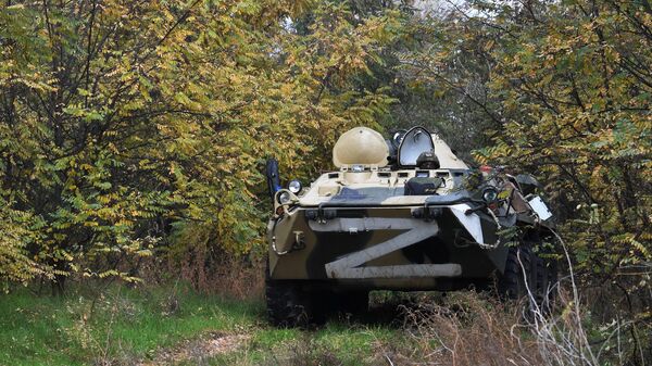 Transportador de tropas BTR-80 perto de Energodar, região de Zaporozhie, foto publicada em 5 de novembro de 2022 - Sputnik Brasil