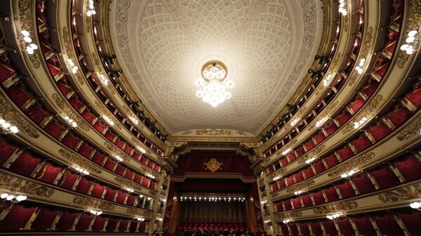 Teatro La Scala, em Milão, na Itália, em 4 de abril de 2022 - Sputnik Brasil