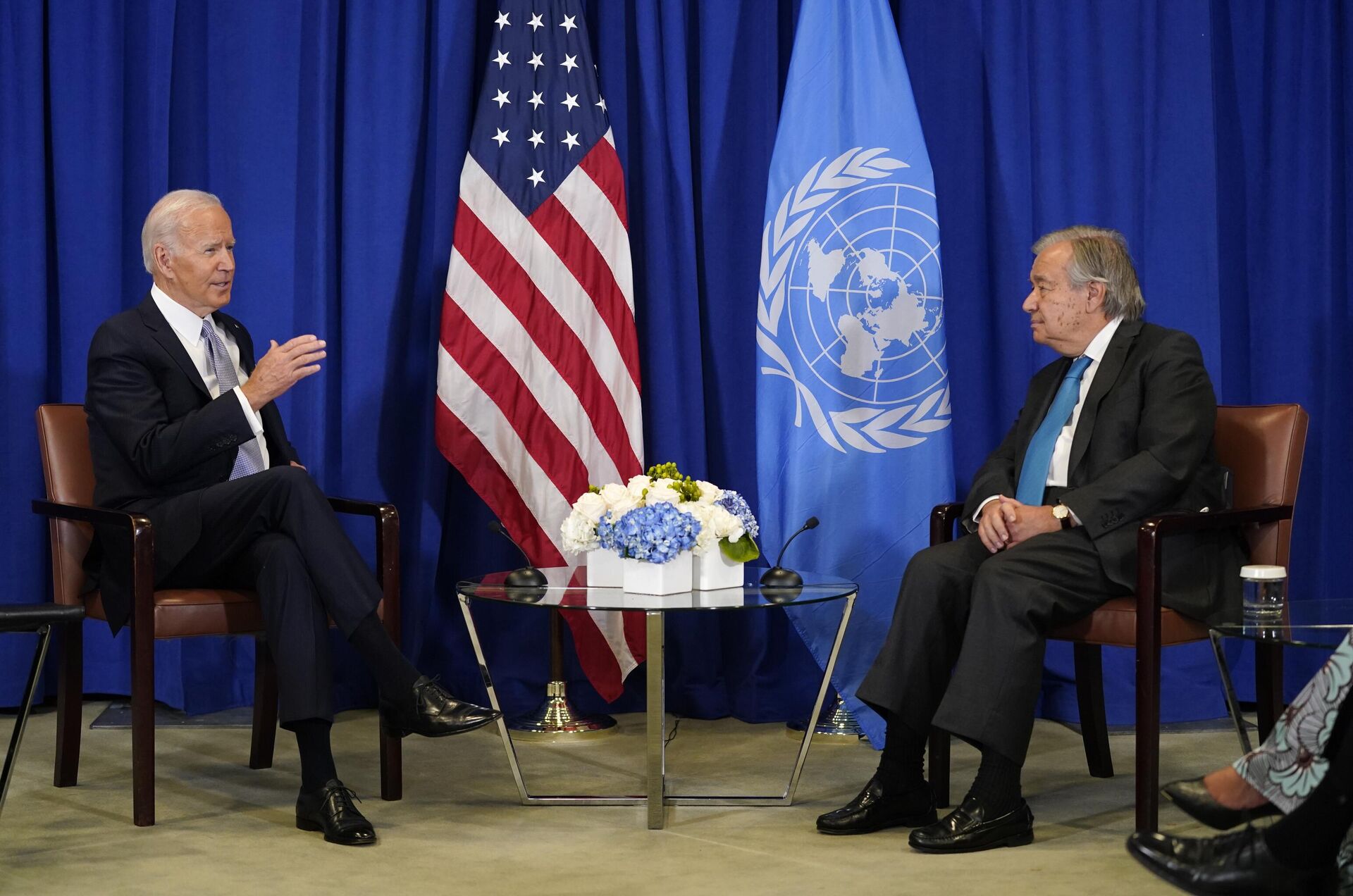 O presidente Joe Biden se reúne com o secretário-geral das Nações Unidas, Antonio Guterres, durante a 77ª sessão da Assembleia Geral das Nações Unidas, em 21 de setembro de 2022, na sede da ONU. - Sputnik Brasil, 1920, 28.09.2023