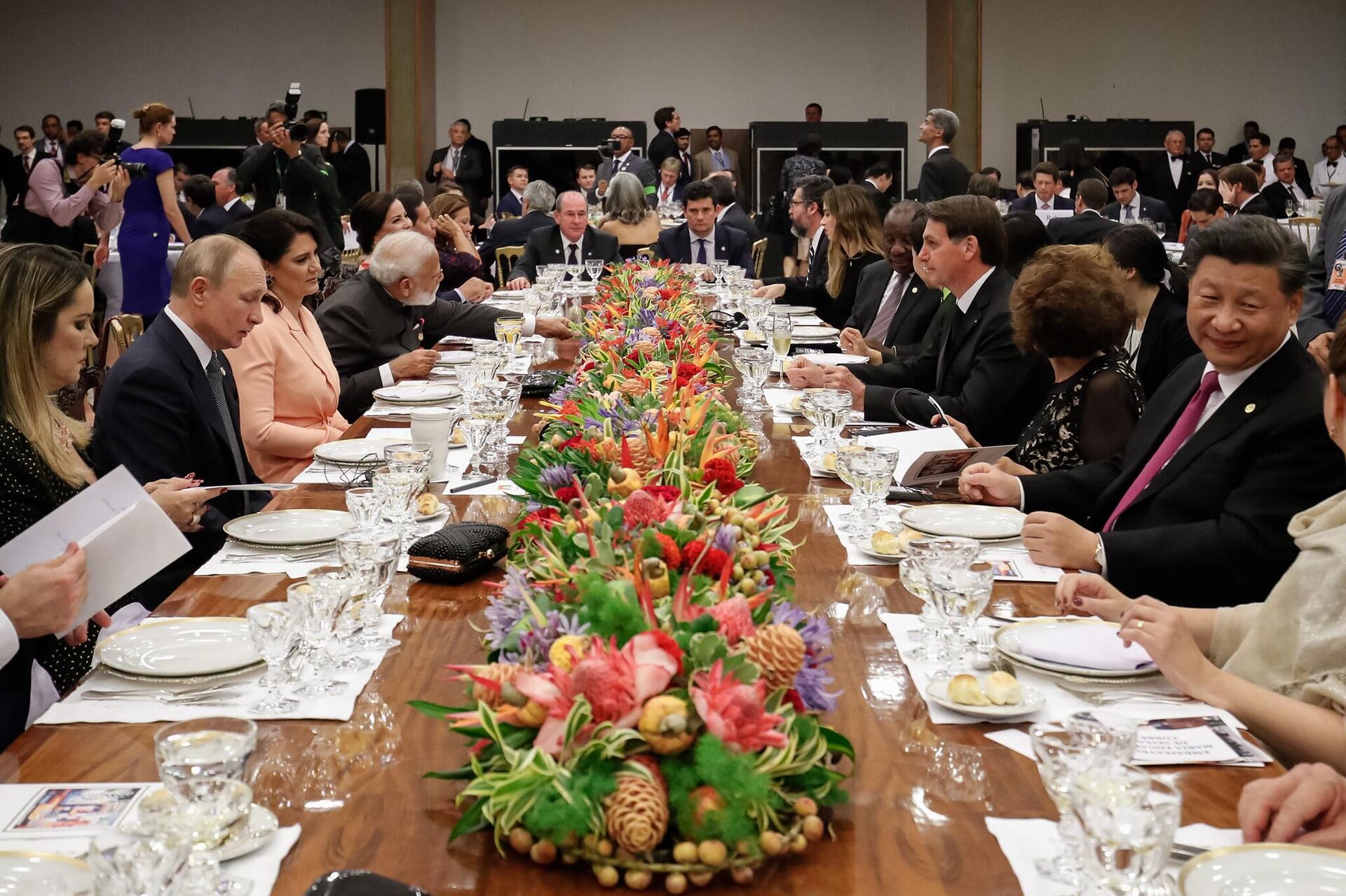 Jantar oferecido em homenagem aos líderes do BRICS no Itamaraty, em Brasília, em 13 de novembro de 2019 - Sputnik Brasil, 1920, 31.01.2023