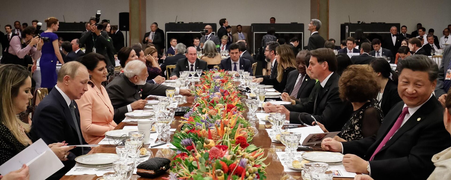 Jantar oferecido em homenagem aos líderes do BRICS no Itamaraty, em Brasília, em 13 de novembro de 2019 - Sputnik Brasil, 1920, 24.01.2023