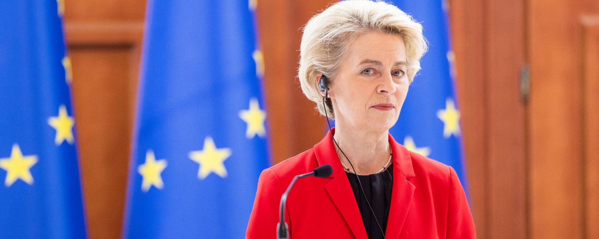 A presidente da Comissão Europeia, Ursula von der Leyen, participa de uma coletiva de imprensa conjunta com o presidente da Moldávia após suas conversas em Chisinau em 10 de novembro de 2022 - Sputnik Brasil, 1920, 30.11.2022