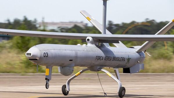 A Força Aérea Brasileira (FAB) empregou drones RQ-450 do Esquadrão Hórus, sedeado na Base Aérea de Santa Maria, durante missão de reconhecimento aéreo, como parte do Exercício Operacional Tínia - Sputnik Brasil
