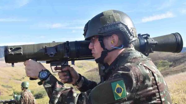 O 6º Batalhão de Infantaria Leve (6º BIL) conduziu, no período de 11 a 13 de julho, a atividade de tiro das armas coletivas no âmbito da Brigada de Infantaria Aeromóvel - Sputnik Brasil
