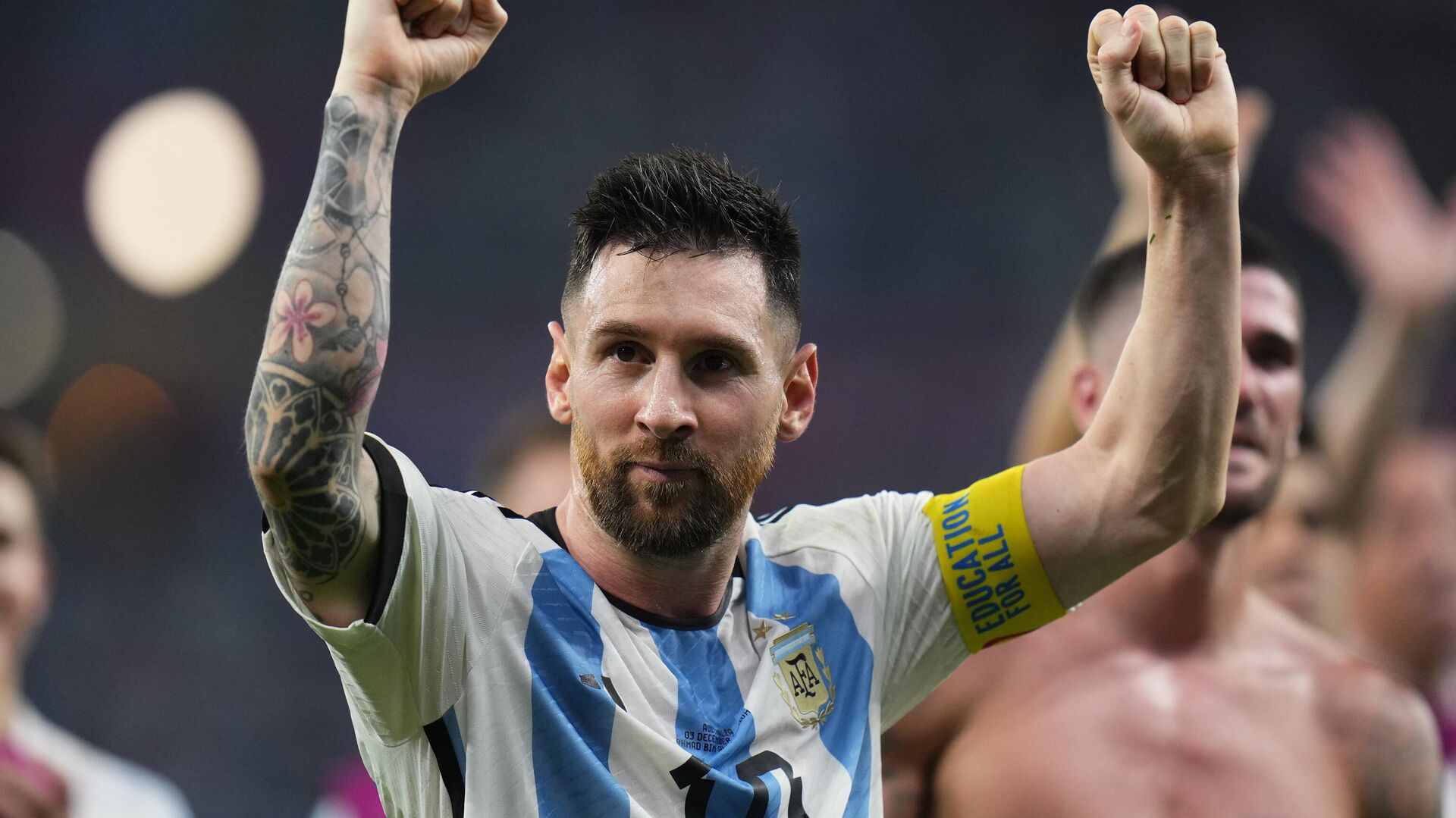 O jogador argentino Lionel Messi celebra uma vitória nas oitavas de final da Copa do Mundo contra a Austrália, em Doha, no Catar, 3 de dezembro de 2022 - Sputnik Brasil, 1920, 10.02.2024