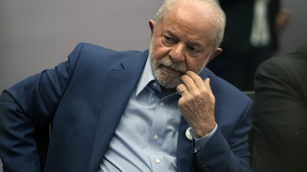 O presidente eleito do Brasil, Luiz Inácio Lula da Silva, participa de encontro com jovens ativistas durante a COP27, a cúpula do clima das Nações Unidas de 2022, em Sharm el-Sheikh. Egito, 17 de novembro de 2022 - Sputnik Brasil