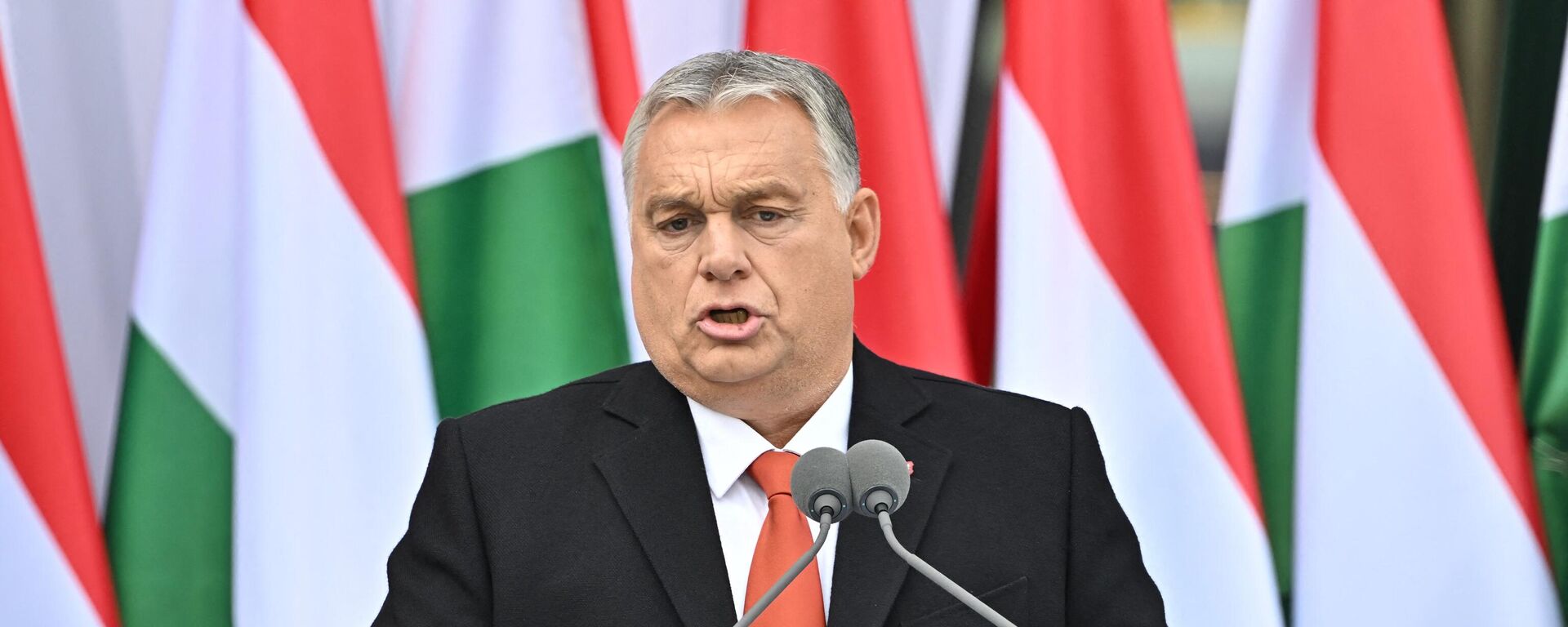 Viktor Orbán, primeiro-ministro húngaro, dá discurso na Casa Mindszethyneum, Zalaegerszeg, Hungria, 23 de outubro de 2022 - Sputnik Brasil, 1920, 10.12.2022