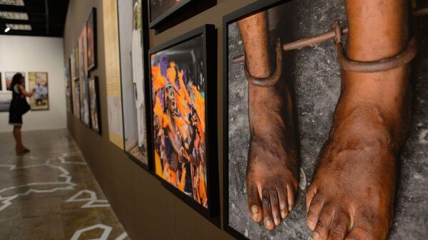 Exposição Sankofa: Memória da Escravidão na África, resultado da viagem do fotógrafo Cesar Fraga por nove países africanos, em 29 de outubro de 2016 - Sputnik Brasil