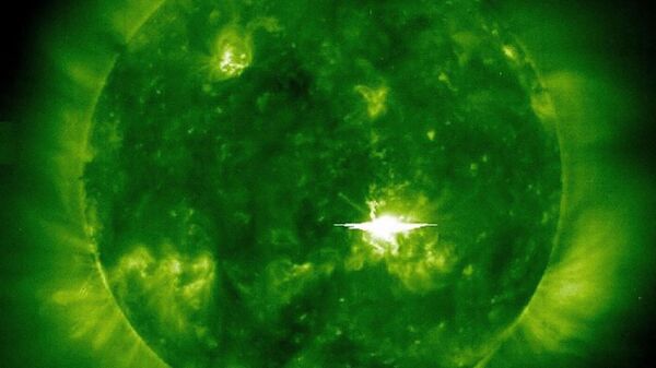 Radiação eletromagnética no Sol - Sputnik Brasil
