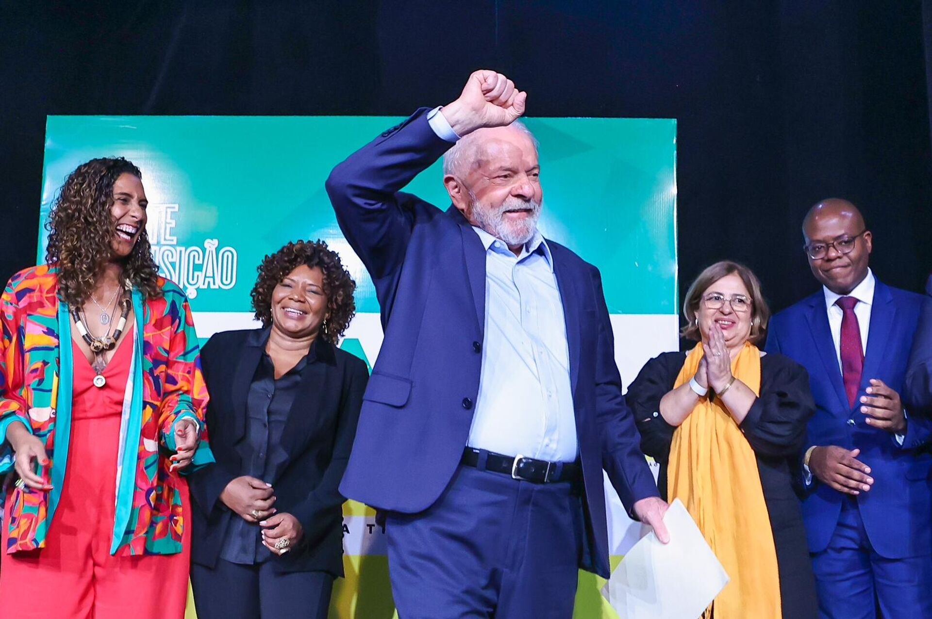 Lula em cerimônia na qual anunciou 16 nomes escolhidos para compor seu quadro ministerial, em 22 de dezembro de 2022 - Sputnik Brasil, 1920, 02.01.2023