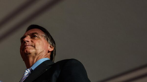 Jair Bolsonaro chega para pronunciamento no Palácio da Alvorada, em Brasília (DF), em 19 de outubro de 2022 - Sputnik Brasil