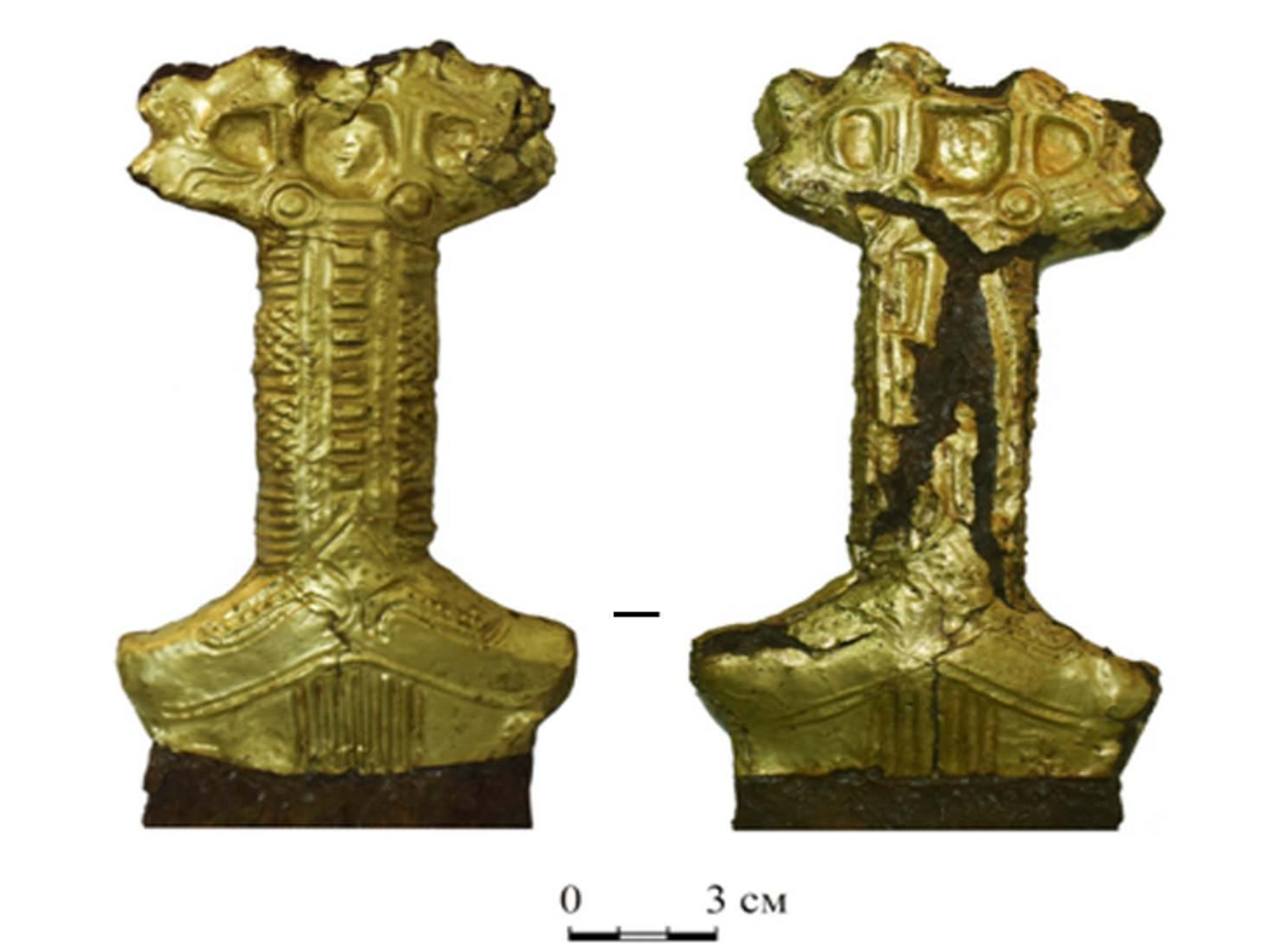 Espada de ferro do século IV a.C. decorada com ouro descoberta no túmulo de um guerreiro cita na Rússia    - Sputnik Brasil, 1920, 29.12.2022
