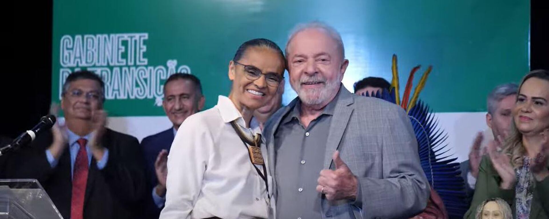 Luiz Inácio Lula da Silva (PT) e a nova ministra do Meio Ambiente, Marina Silva (Rede), em 29 de dezembro de 2022 - Sputnik Brasil, 1920, 29.12.2022