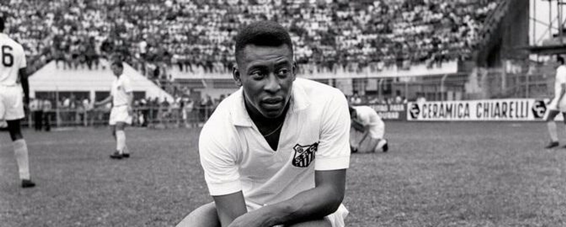 Pelé durante sua atuação no time do Santos - Sputnik Brasil, 1920, 29.12.2022