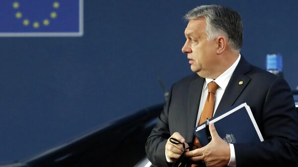 O primeiro-ministro da Hungria, Viktor Orbán, chega para uma cúpula da União Europeia (UE) em Bruxelas, 22 de outubro de 2021 - Sputnik Brasil