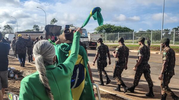 Bolsonaristas em frente ao Quartel-General do Exército, em Brasília (DF), em 29 de dezembro de 2022 - Sputnik Brasil