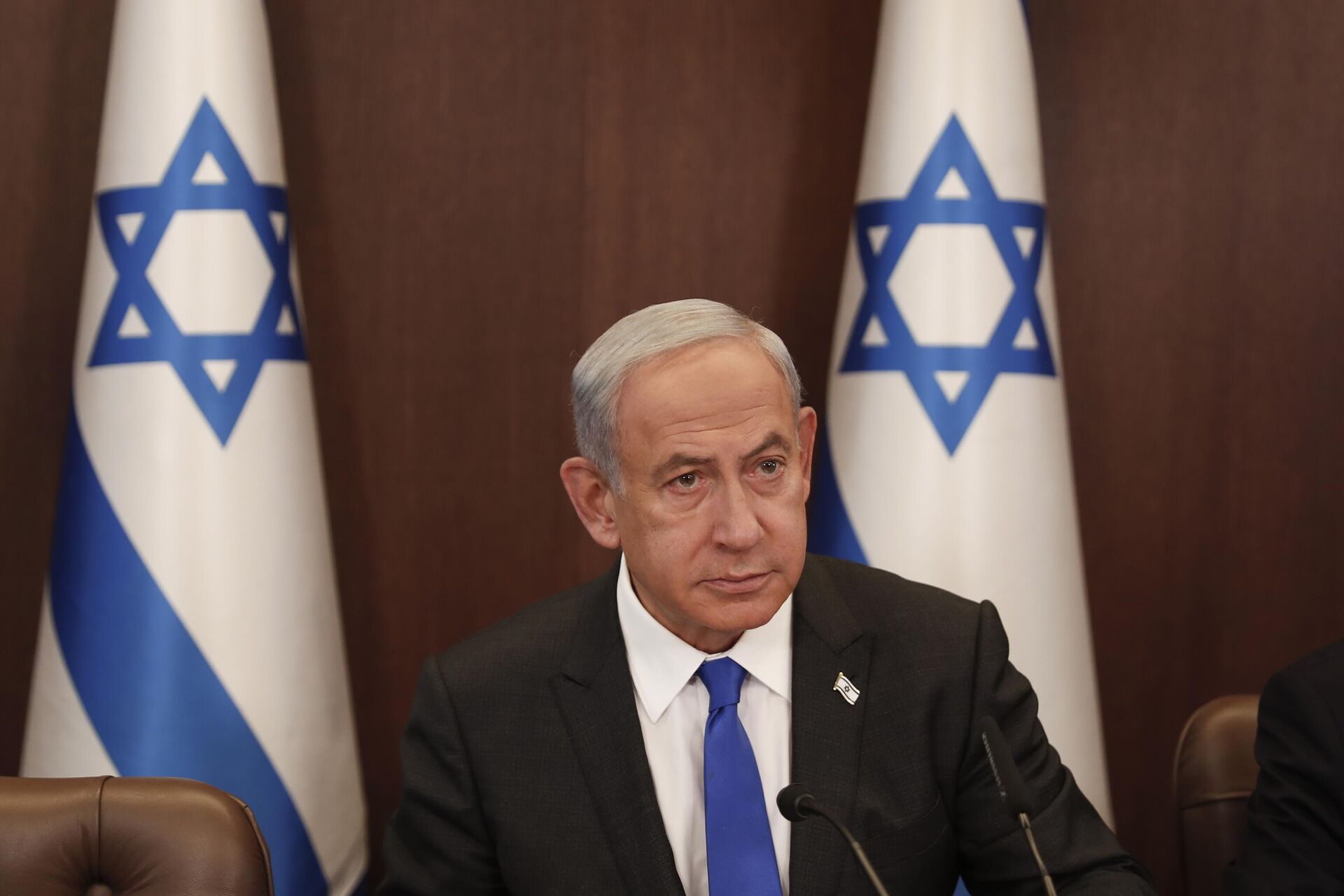 Primeiro-ministro israelense, Benjamin Netanyahu participa da reunião semanal do gabinete, em Jerusalém, em 3 de janeiro de 2023 - Sputnik Brasil, 1920, 27.01.2023