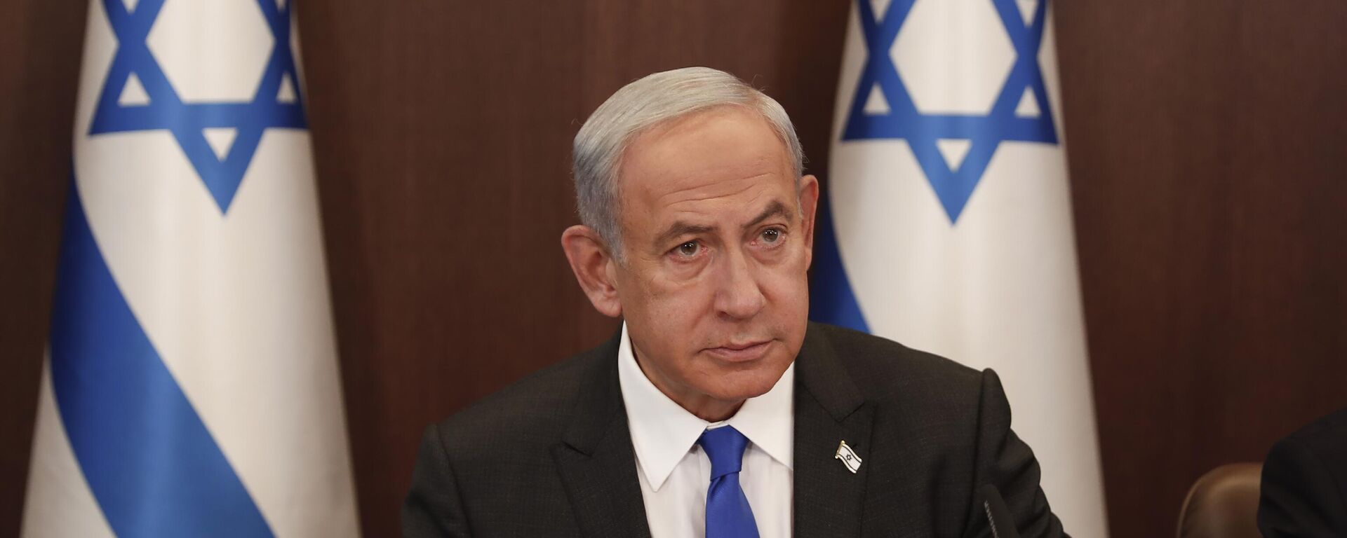 Primeiro-ministro israelense, Benjamin Netanyahu participa da reunião semanal do gabinete, em Jerusalém, em 3 de janeiro de 2023 - Sputnik Brasil, 1920, 30.10.2023