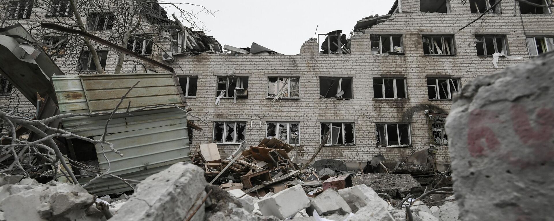 Rescaldo de um ataque de artilharia ucraniana no povoado de Vasilievka, região de Zaporozhie, 4 de janeiro de 2023 - Sputnik Brasil, 1920, 11.07.2023