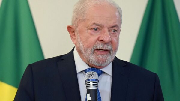 O presidente do Brasil, Luiz Inácio Lula da Silva, discursa durante reunião com parlamentares no Palácio do Planalto, em Brasília, em 11 de janeiro de 2023 - Sputnik Brasil