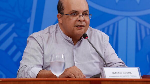 Ibaneis Rocha, então governador do Distrito Federal, durante coletiva de imprensa no Palácio do Planalto. Brasília (DF), 22 de abril de 2020 - Sputnik Brasil