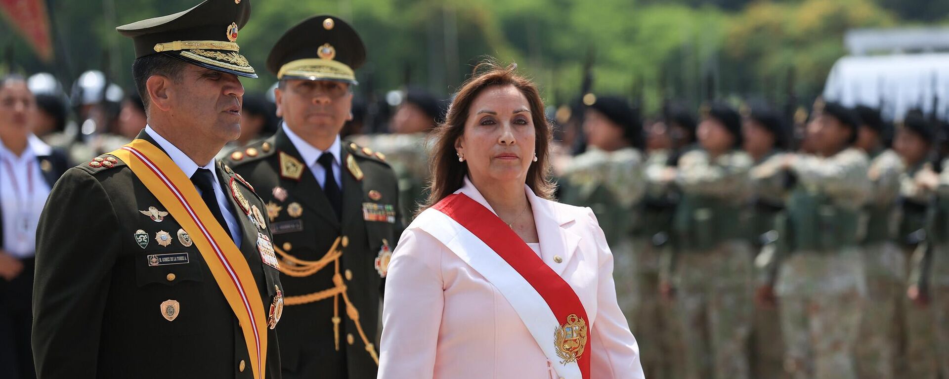 A presidente do Peru, Dina Boluarte, participa de cerimônia do Dia do Exército, em 9 de dezembro de 2022 - Sputnik Brasil, 1920, 11.03.2024