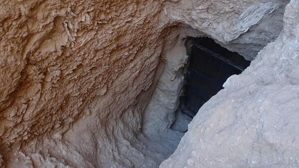 Antiga tumba real de 3.500 anos é encontrada no Egito - Sputnik Brasil