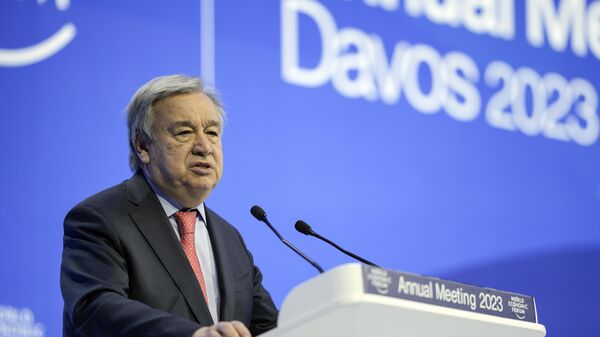 Secretário-geral da Organização das Nações Unidas (ONU), António Guterres discursa no Fórum Económico Mundial em Davos, na Suíça, 18 de janeiro de 2023 - Sputnik Brasil