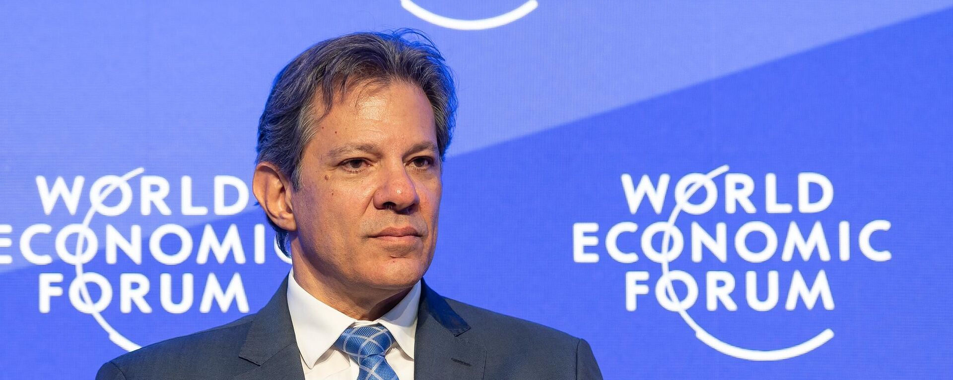 Fernando Haddad, ministro da Fazenda do Brasil, participa de painel durante o Fórum Econômico Mundial. Davos, Suíça, 17 de janeiro de 2023 - Sputnik Brasil, 1920, 04.10.2023