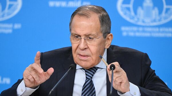 O ministro das Relações Exteriores da Rússia, Sergei Lavrov, participa de entrevista coletiva. Moscou, 18 de janeiro de 2023 - Sputnik Brasil