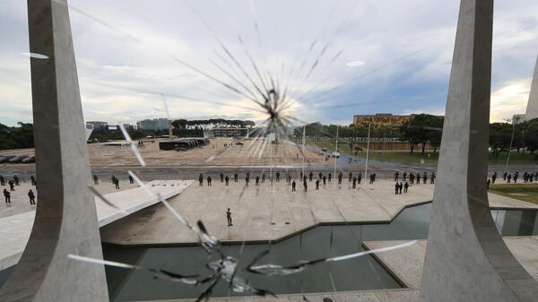 Estilhaços deixados no Congresso Nacional após ação violenta de bolsonaristas. Brasília (DF), 9 de janeiro de 2023 - Sputnik Brasil