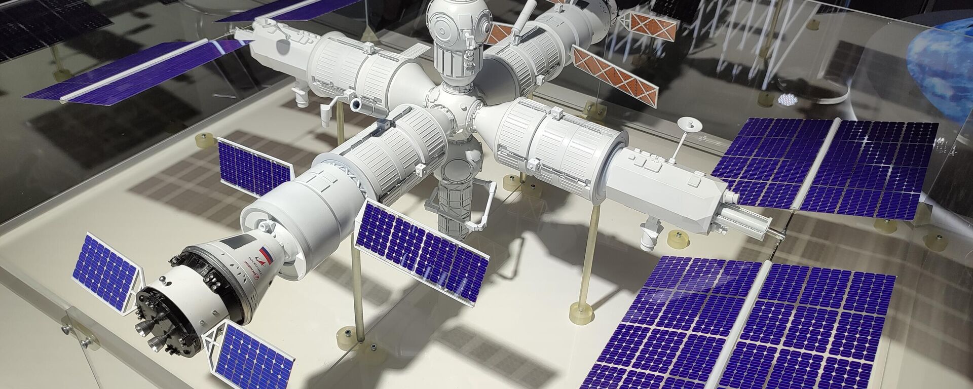 Maquete da futura estação orbital russa apresentada no Fórum do Exército em 2022 - Sputnik Brasil, 1920, 24.01.2023